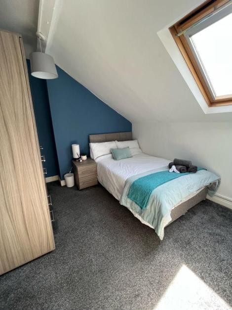 לידס Moorfield Street Guesthouse מראה חיצוני תמונה